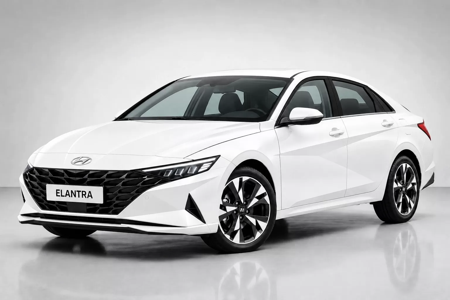 Hyundai Elantra - image 1