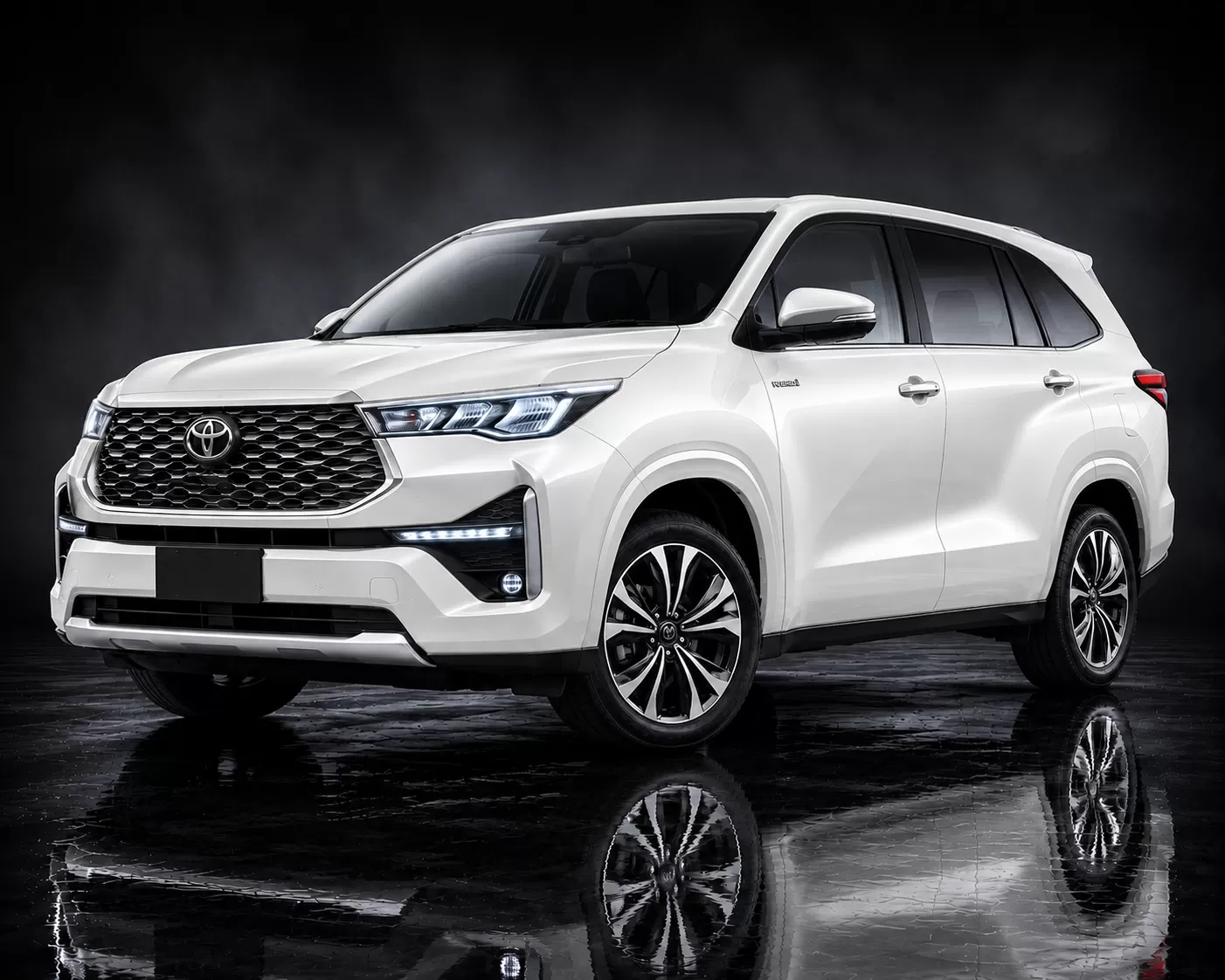 Toyota Innova - image 2