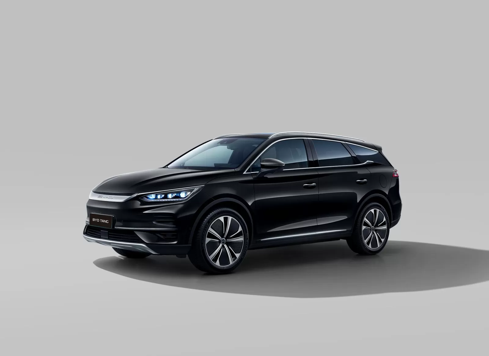 BYD Tang - image 1